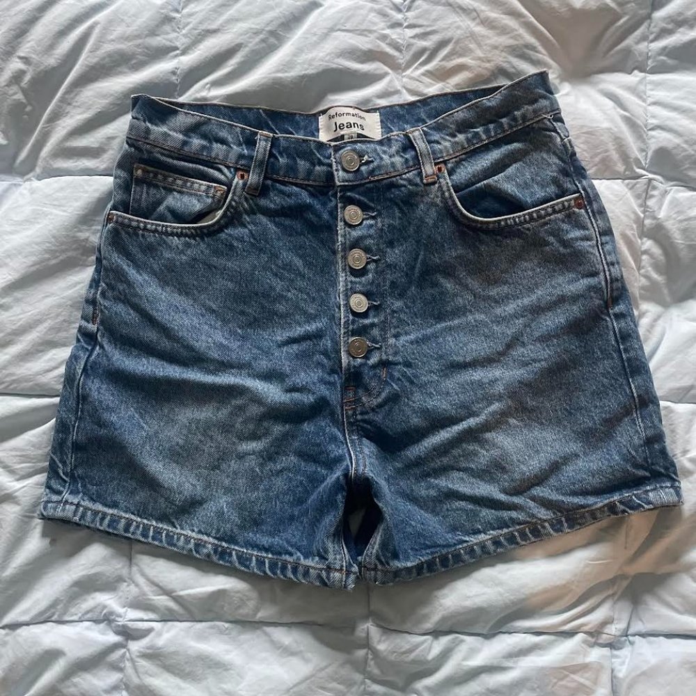 NWOT Reformation Amy Button Fly High Rise Jean Shorts in Shasta